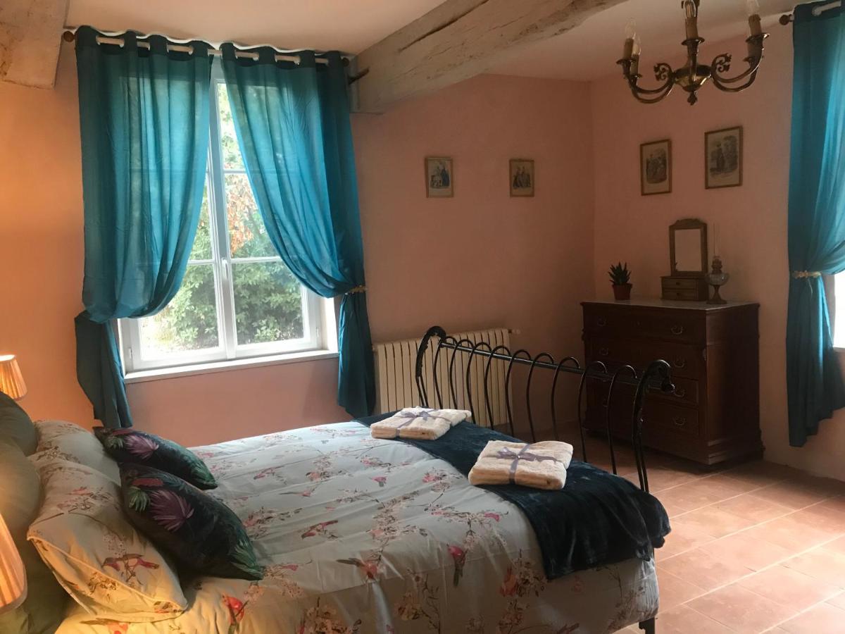 Chateau De Grenier Apartment Saint-Léger Екстериор снимка